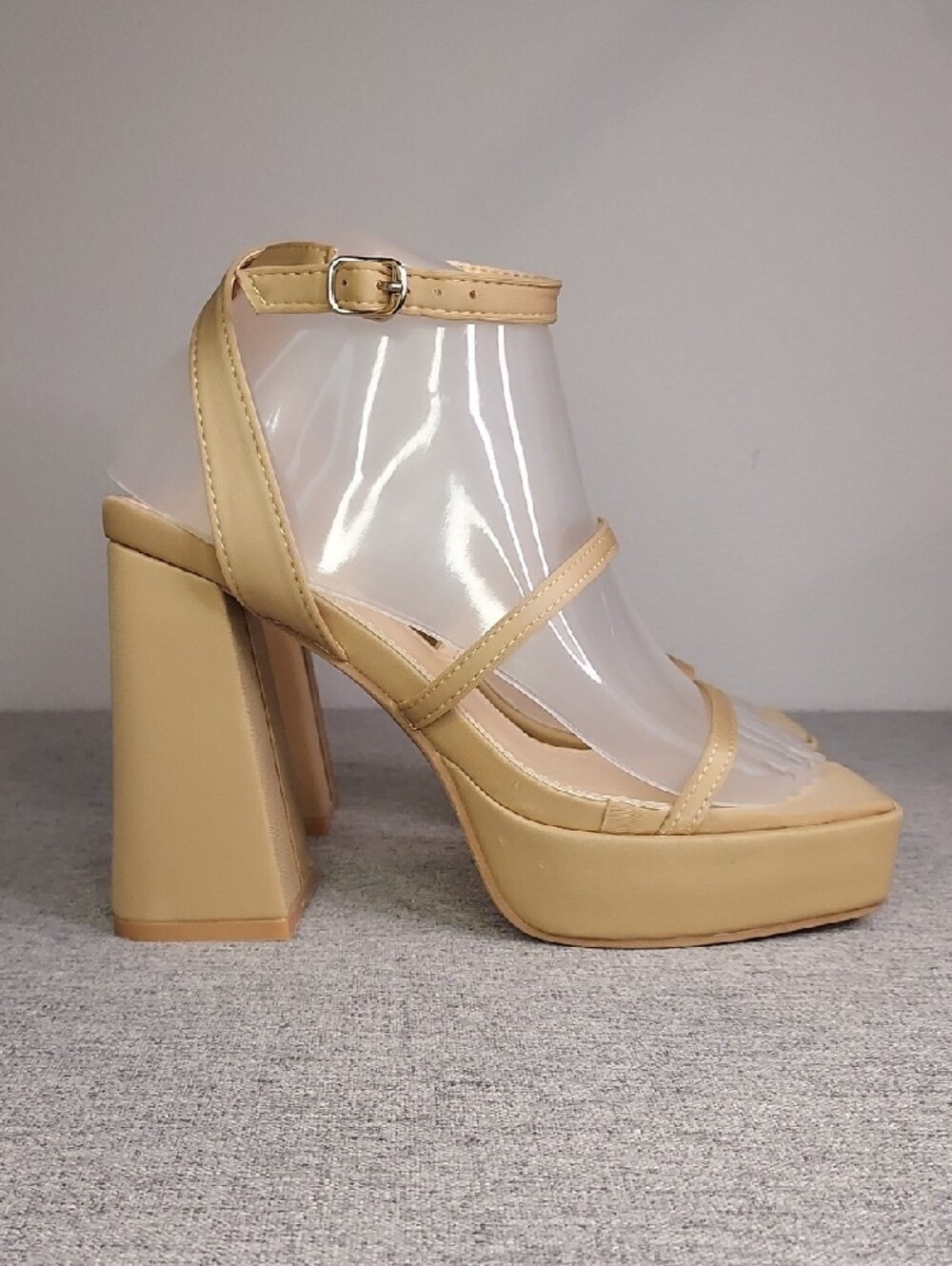 Nude Cross Over Ankle Strap Chunky Heel Platform Sandals Size EU 36 (US 5.5-6)